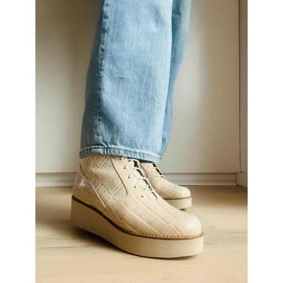 Anthropologie Platform Boot SZ40/ 9.5 Stompy Creme Alligator Embossed Leather - Picture 8 of 9